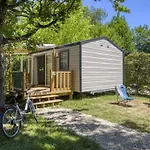 Mobil Avec Terrasse Et Acces Handic. A - Api-1-52-1155 مكان تخييم Groléjac