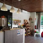 مكان تخييم Mobil Avec Terrasse Et Acces Handic. A - Api-1-52-1155