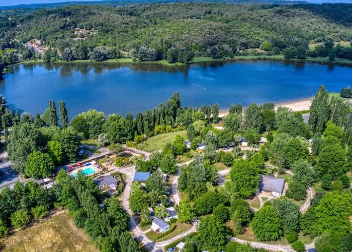 Mobil Avec Terrasse Et Accès Handic. à - Api-1-52-1155 Camping Groléjac